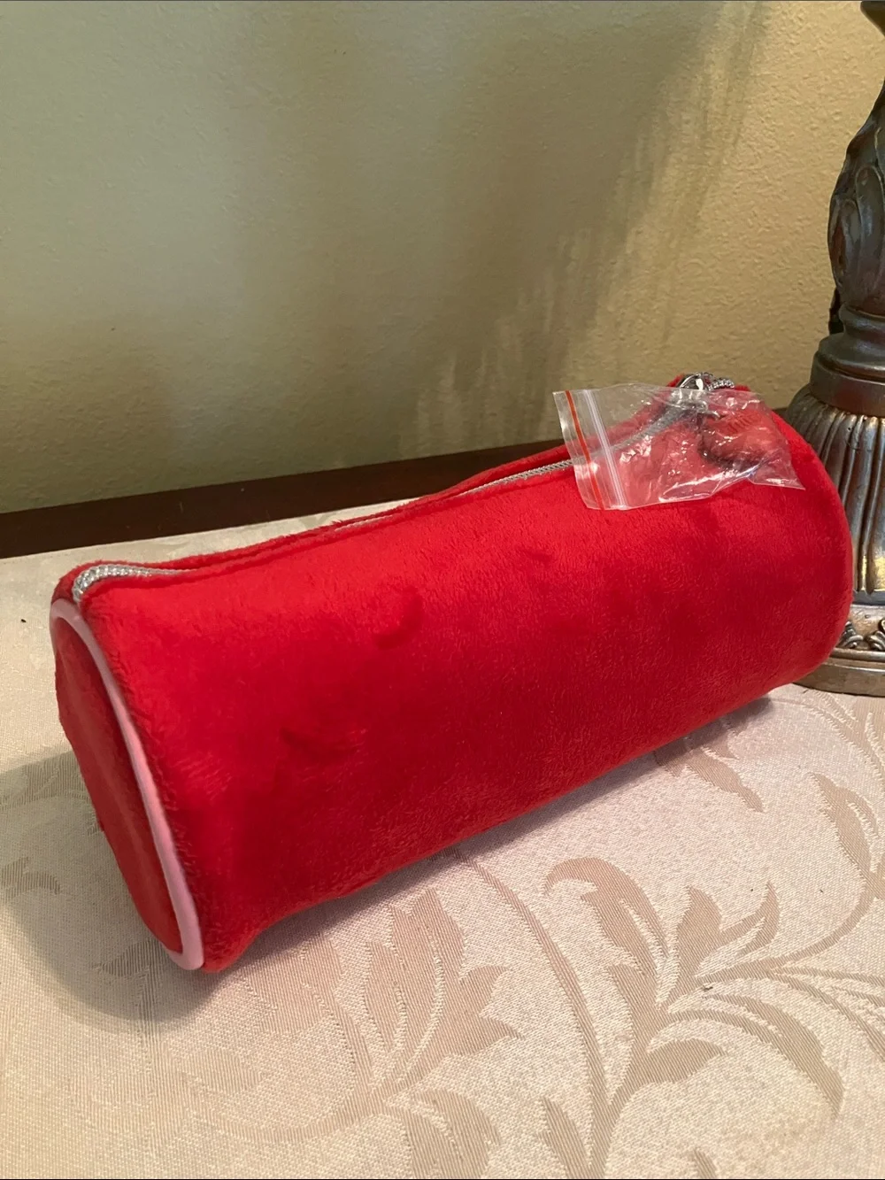 🍓Juicy Couture barrel bag cosmetics bag makeup case purse NWT